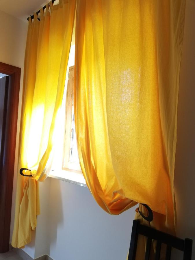 The Yellow House Ф'юмічіно Екстер'єр фото