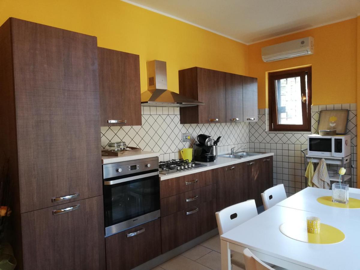The Yellow House Ф'юмічіно Екстер'єр фото